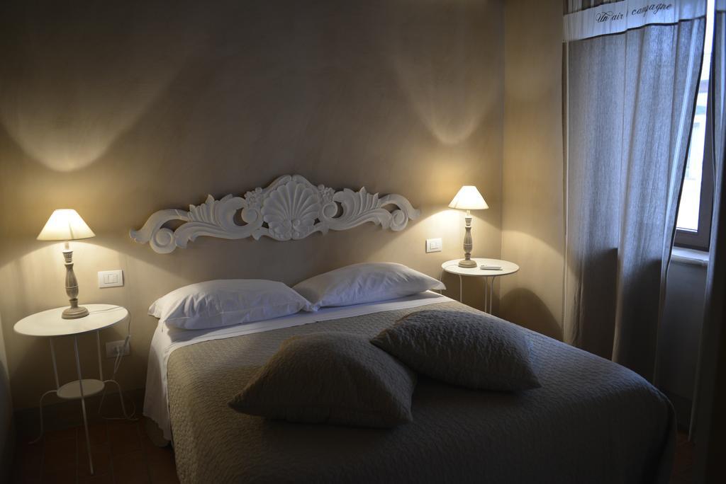 Appartamento con 2 Camere da Letto e Vista Piscina